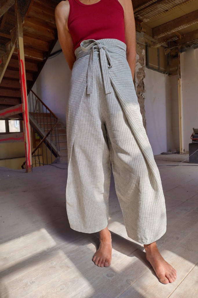 Wholecloth: New Pants Like Old Friends - Guide to Sewing Wide Leg Pants.
